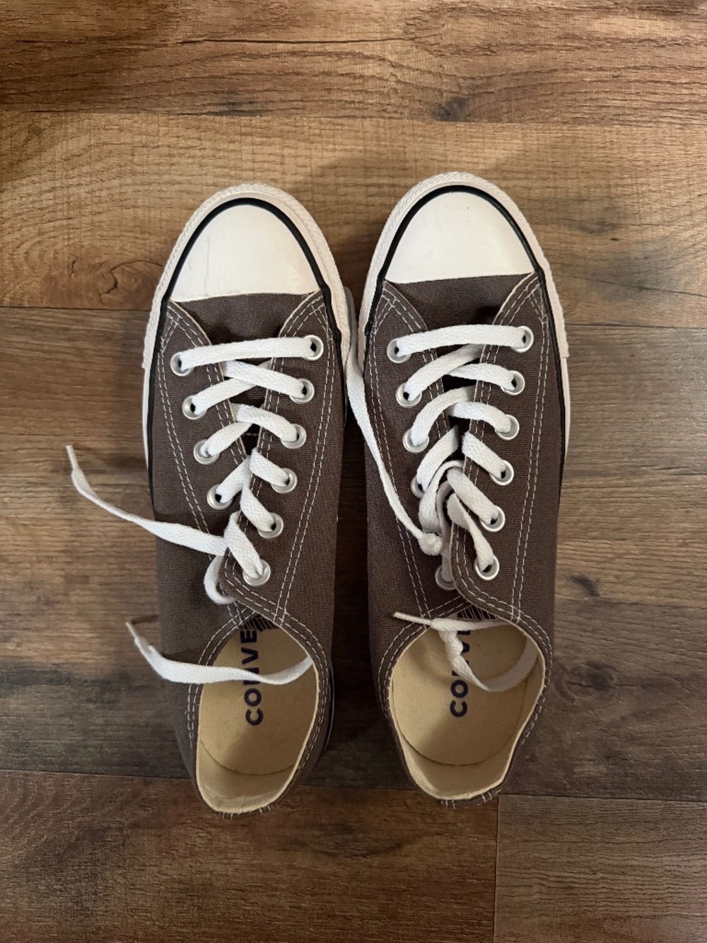Converse Low Top